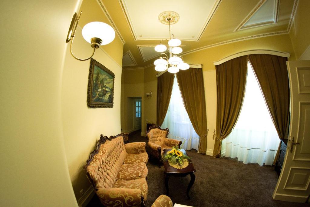 Bialy Dwor Bed and Breakfast Kwidzyn Kamer foto