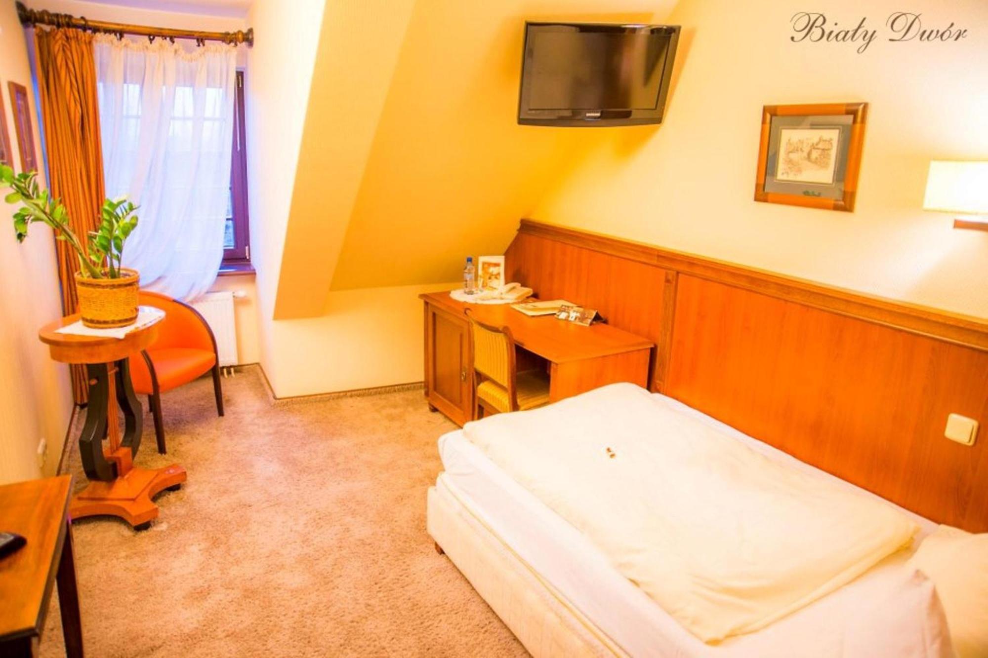 Bialy Dwor Bed and Breakfast Kwidzyn Buitenkant foto
