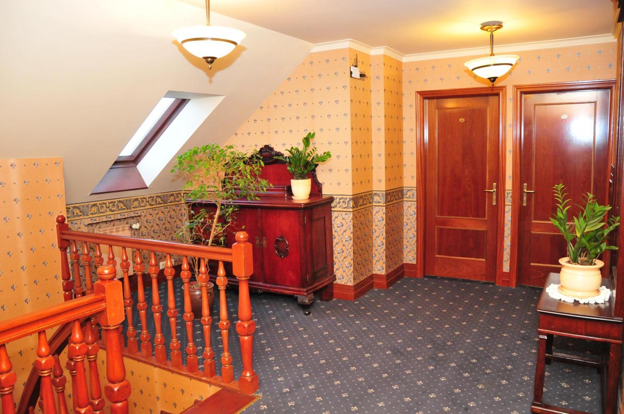 Bialy Dwor Bed and Breakfast Kwidzyn Buitenkant foto
