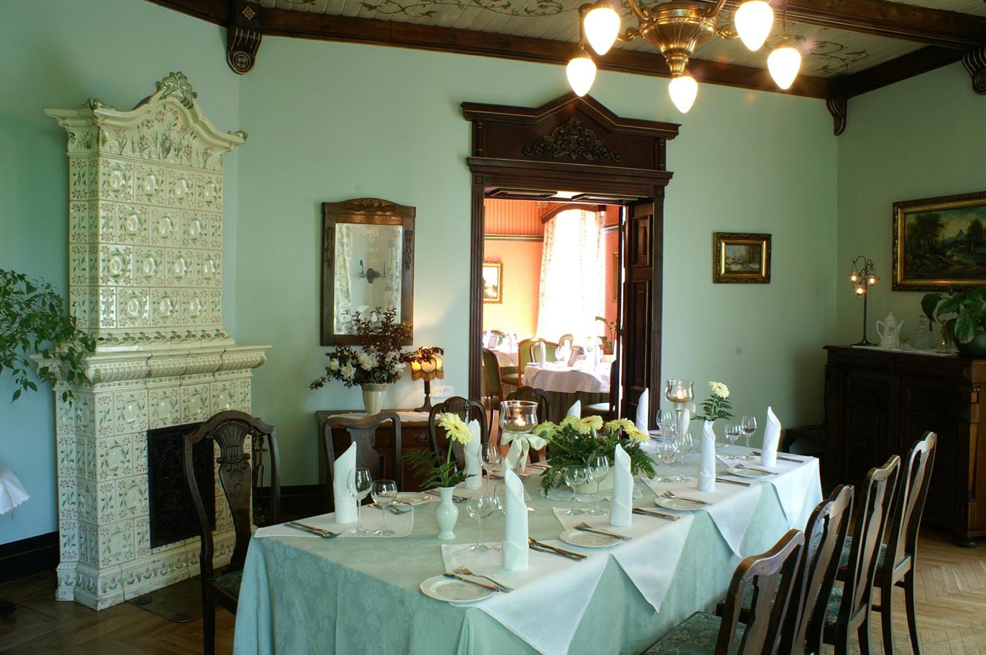 Bialy Dwor Bed and Breakfast Kwidzyn Buitenkant foto