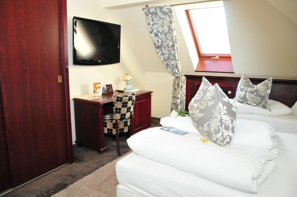 Bialy Dwor Bed and Breakfast Kwidzyn Kamer foto