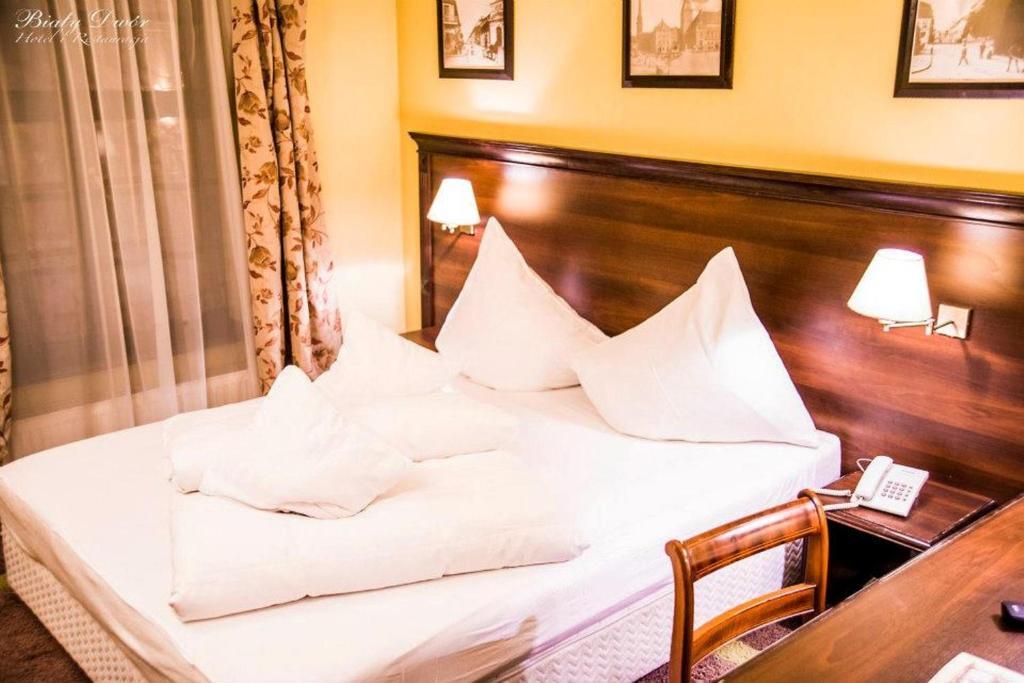 Bialy Dwor Bed and Breakfast Kwidzyn Kamer foto