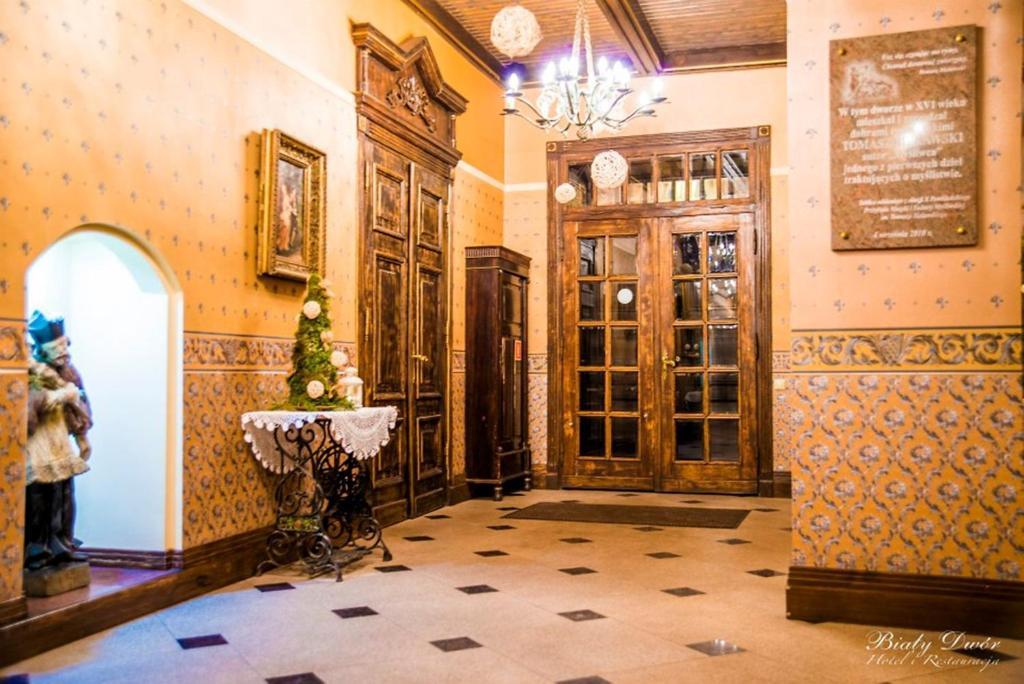 Bialy Dwor Bed and Breakfast Kwidzyn Buitenkant foto