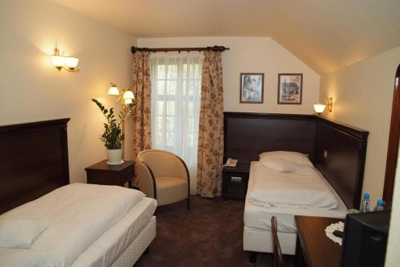 Bialy Dwor Bed and Breakfast Kwidzyn Kamer foto